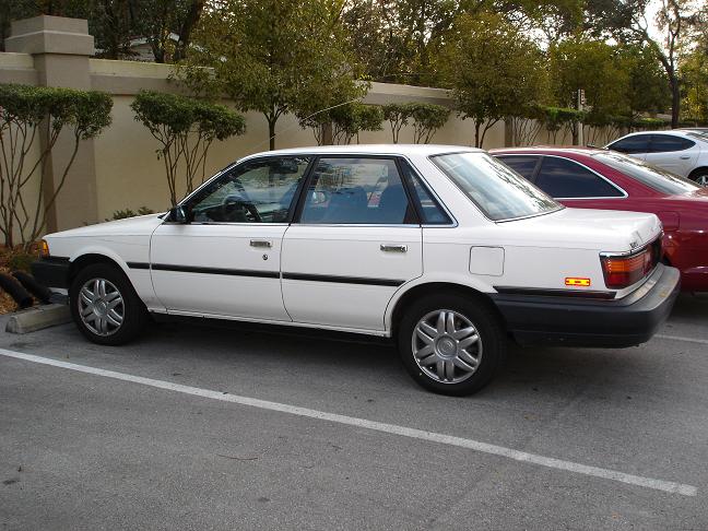 1990 toyota camry deluxe v6 #3
